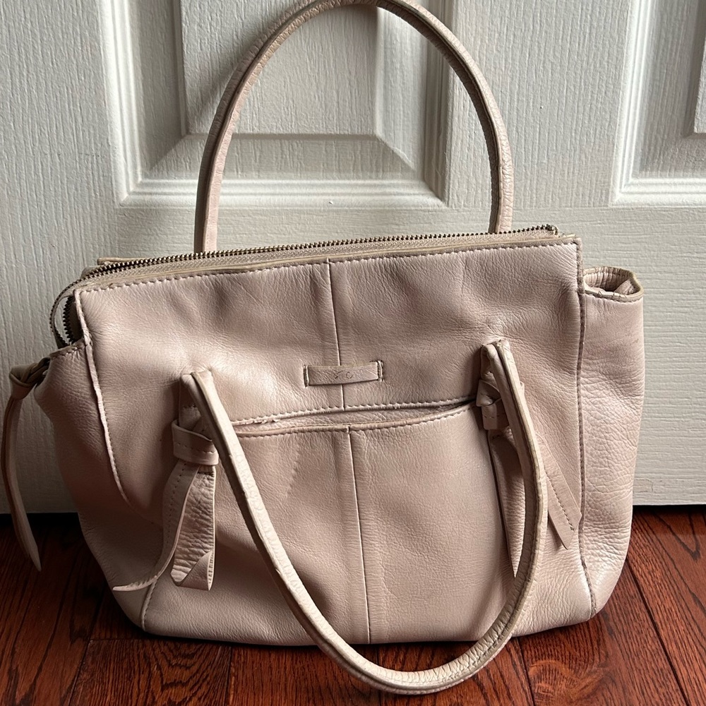 GUC Foley + Corinna satchel